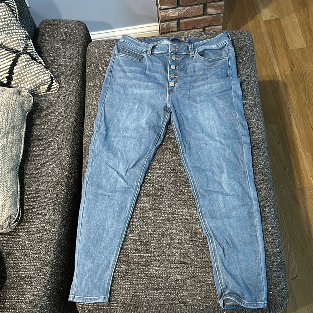 Just USA High Rise Blue Jeans with Lived-In Look